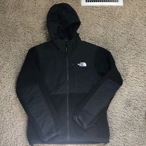 Women’s North face hooded Denali jacket